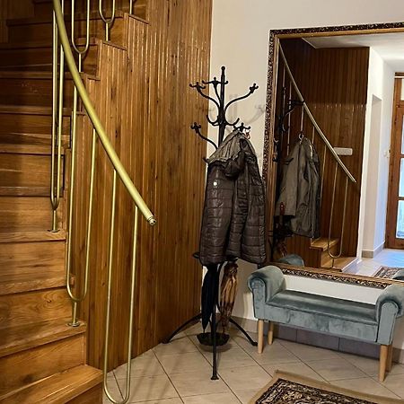 Boezsi Apartman Sárvár 外观 照片